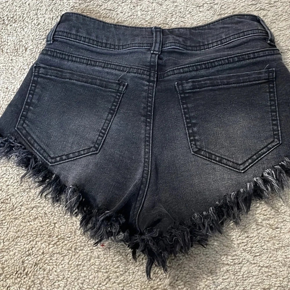 Black BoomBoom jean shorts size 1 - Picture 2 of 3